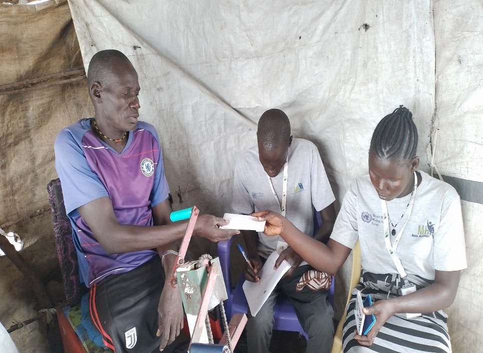 In Adok Payam: identification and registration of vulnerable persons for individual protection assistance (IPA). An elde